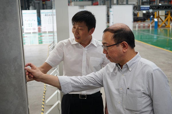 住房和城乡建设部副部长易军一行调研 博盈国际绿色集成修建科技工业园
