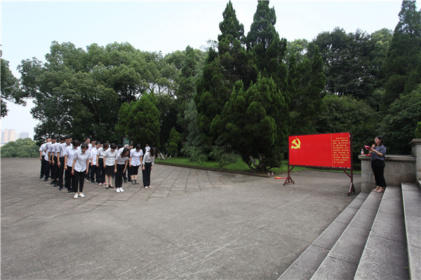 博盈国际钢构：重走红军路 铭刻历史磨砺党性
